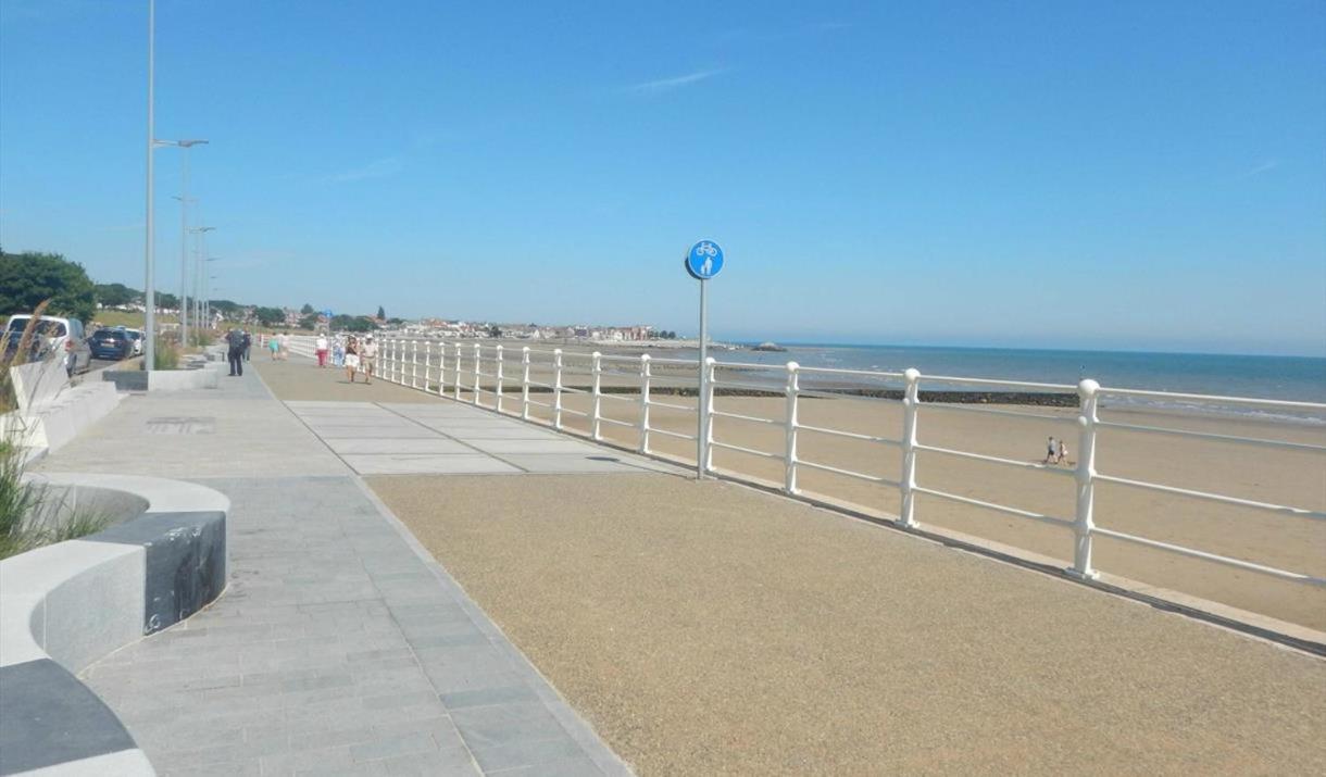 Spacious Newly Built Apartment Rhos On Sea, Colwyn Bay Exteriér fotografie